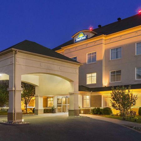 Days Inn By Wyndham Ottawa Airport Exteriör bild