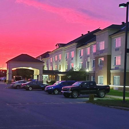 Days Inn By Wyndham Ottawa Airport Exteriör bild