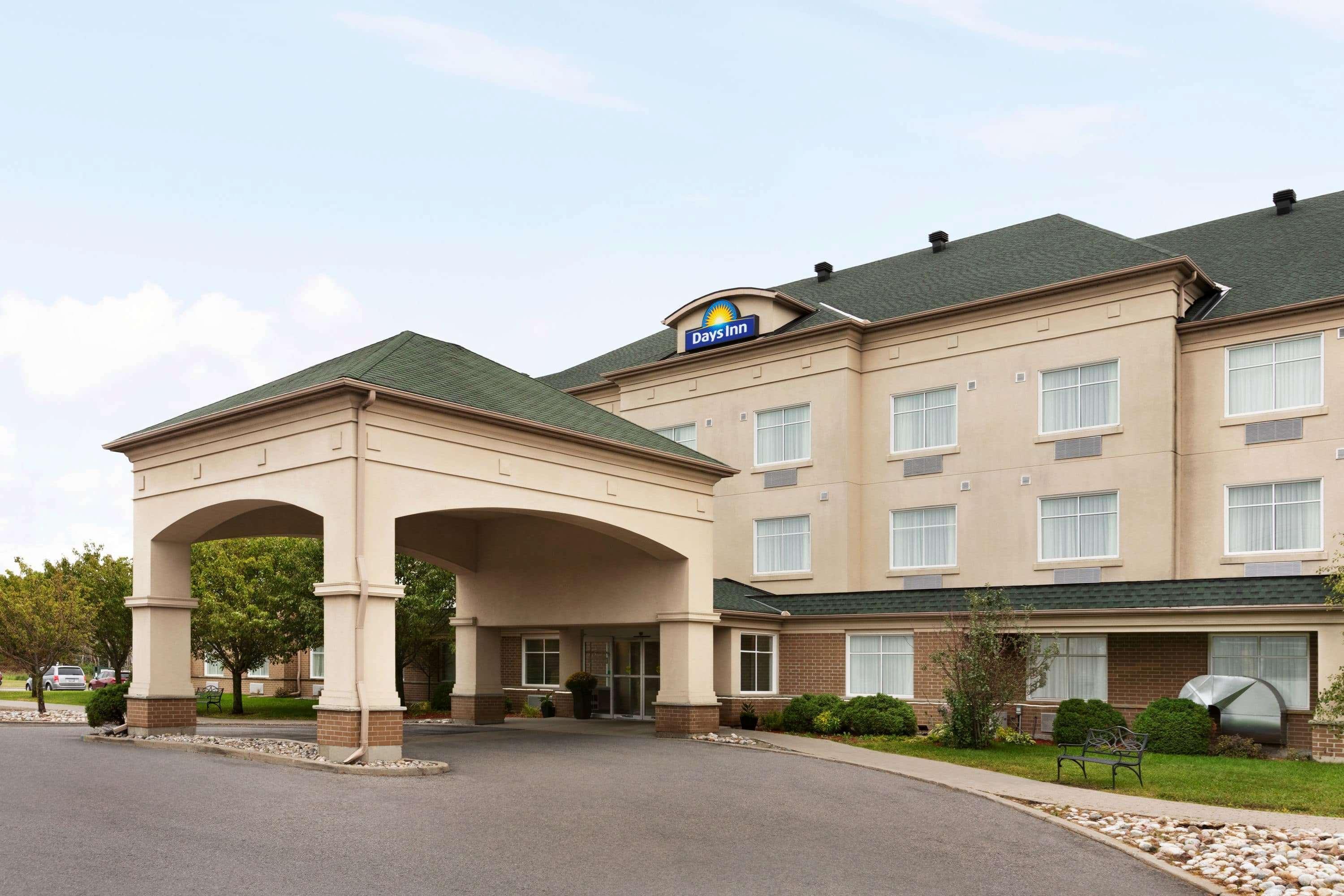 Days Inn By Wyndham Ottawa Airport Exteriör bild