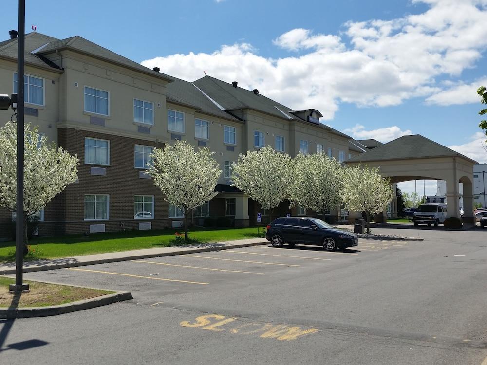 Days Inn By Wyndham Ottawa Airport Exteriör bild